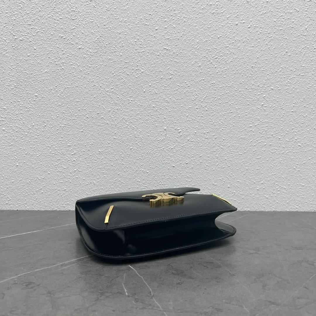 春夏新作セリーヌ コピー チェーン ブザス トリオンフ ショルダーバッグ 199273BF438NO