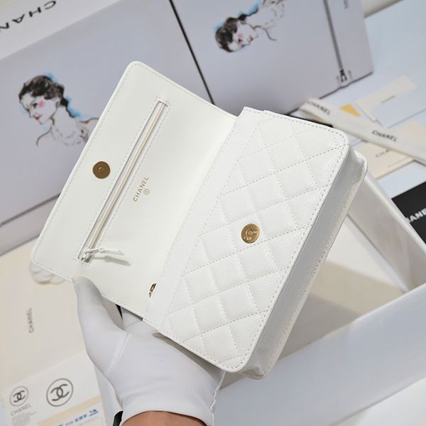 シャネル チェーンウォレット ブラック グレー キルト 偽物 she53918