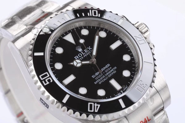 ロレックス サブマリーナ コピー ノンデイト 124060 ブラック 41mm 自動巻き