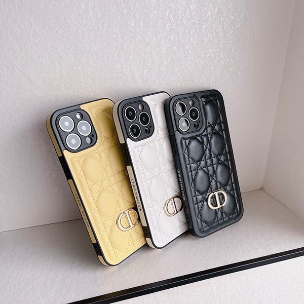 ディオール iCARO チャームブレスレット付phone13proケース deq32456