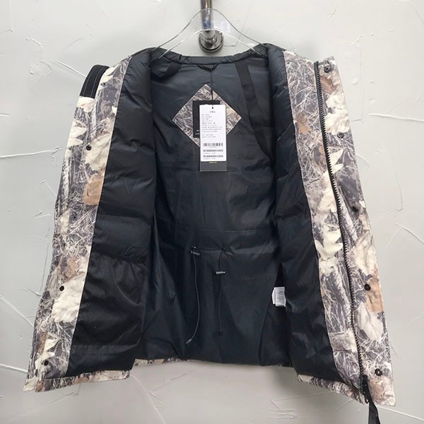 超希少!OVO x カナダグース Terrain Parka ダウンジャケット 偽物 Cak49614