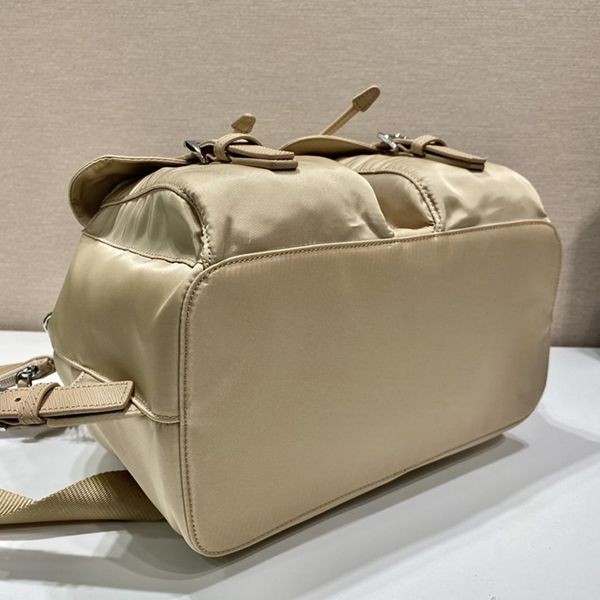 プラダ Re-Nylon ミディアム バックパック 偽物 1BZ811RV44F0F24