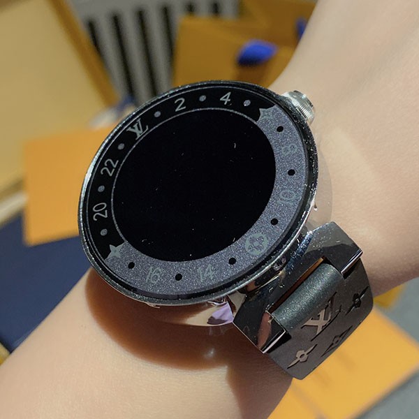 ルイヴィトン スマートウォッチ 偽物フルタッチスクリーン 42mm vuh09134