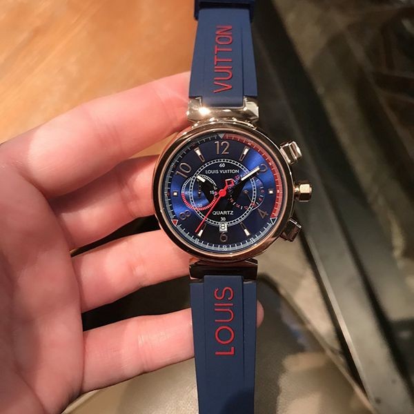 新作 ルイヴィトン タンブール 偽物 クロノグラフ 41mm vui59789