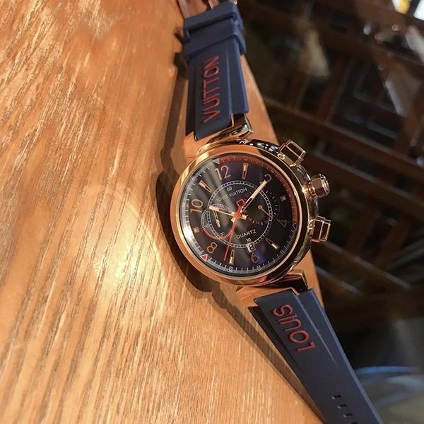 新作 ルイヴィトン タンブール 偽物 クロノグラフ 41mm vui59789