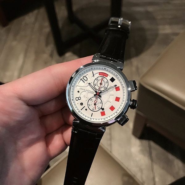 ルイヴィトン タンブール 偽物 クロノグラフ 42mm お洒落に♪ vuk05062