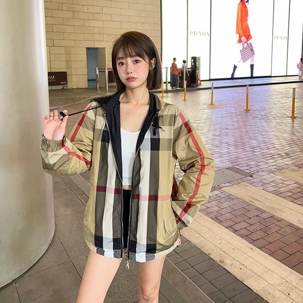 バーバリー リバーシブルチェック パーカージャケット 偽物