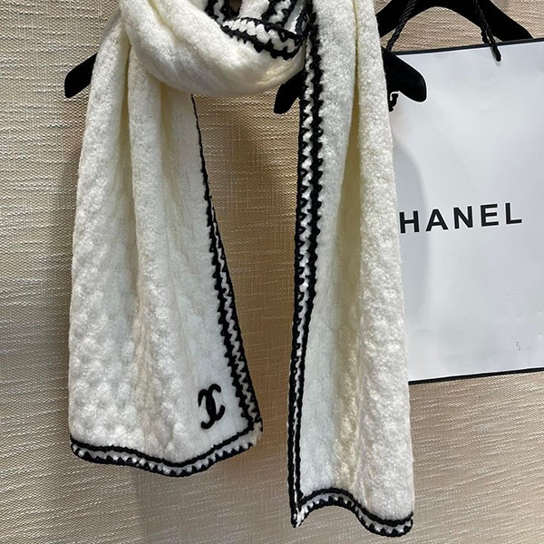 シャネル CCロゴ カシミヤ スカーフ 偽物 ホワイト sht36838