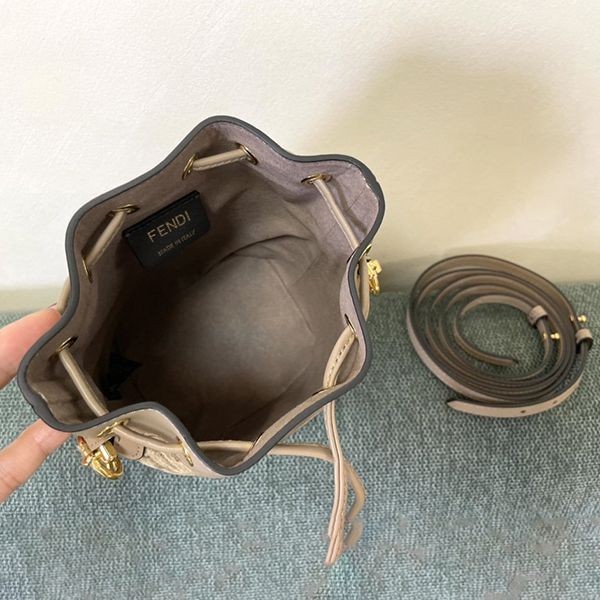 フェンディ MON TRESOR デニムキャンバス FFロゴ★偽物 fev35012