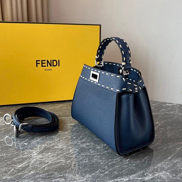 超希少!フェンディ コピー ショルダーバッグ 【人気商品】 feg51801