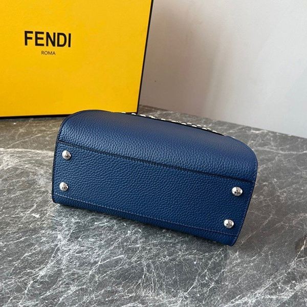 超希少!フェンディ コピー ショルダーバッグ 【人気商品】 feg51801