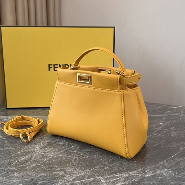 希少色 フェンディ コピー ショルダーバッグ fed59563
