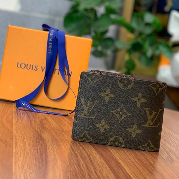 ルイヴィトン 偽物 タイガ モノグラム 二つ折り財布 vuy05596