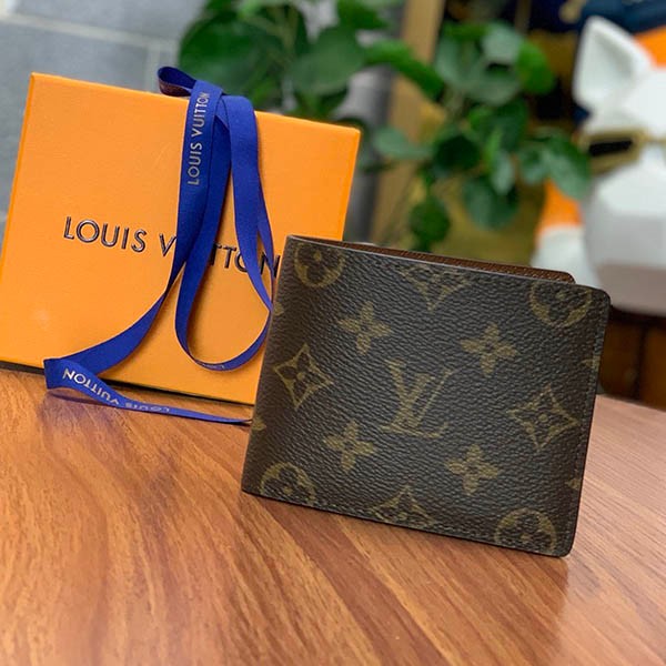ルイヴィトン 偽物 タイガ モノグラム 二つ折り財布 vuy05596