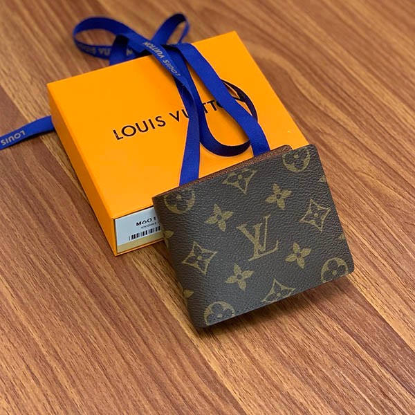 ルイヴィトン 偽物 タイガ モノグラム 二つ折り財布 vuy05596