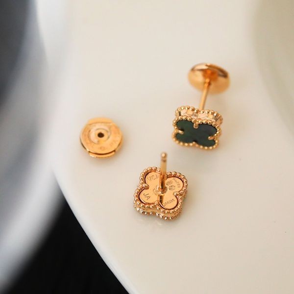 人気!ヴァンクリーフ&アーペル アルハンブラ ピアス 偽物 vah86163