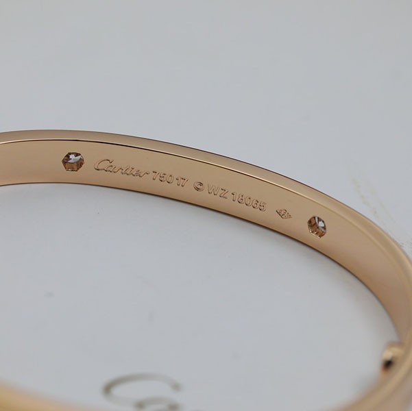 カルティエ LOVEブレスレット 偽物 スモールモデル 6 ダイヤモンド