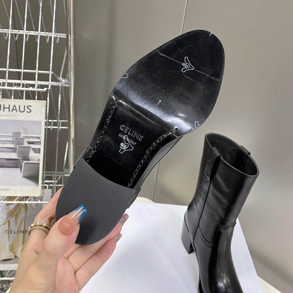 激安価格!セリーヌ コピー ロゴエンボ コンデ ミドルブーツ Cen46472