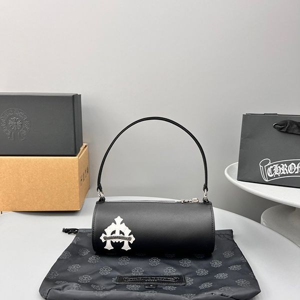 注目度抜群!クロムハーツ 偽物 クロス バケツバッグ Kun45818