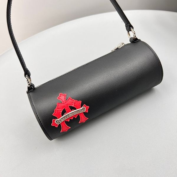 注目度抜群!クロムハーツ 偽物 クロス バケツバッグ Kun45818