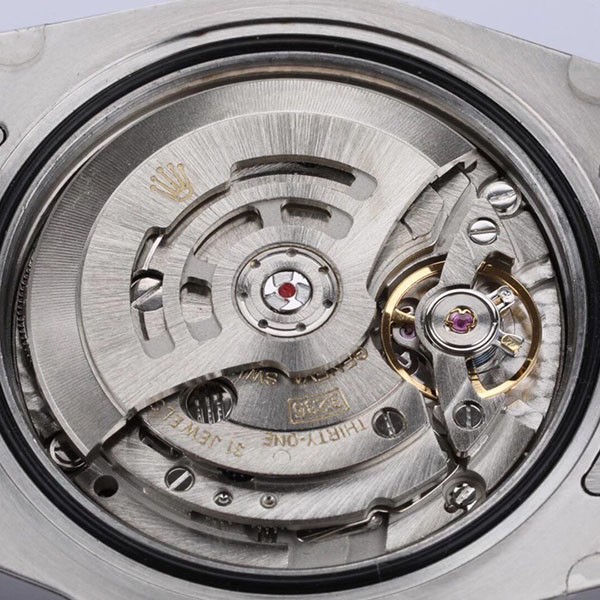 ロレックス サブマリーナ デイト41mm 偽物 ホワイトゴールド メンズ 自動巻き 126619LB