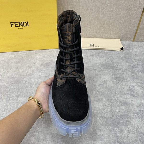 超希少!フェンディ ショートブーツ コピー 【人気商品】 fef49896