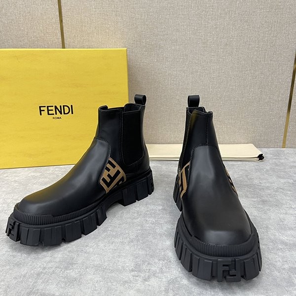注目度抜群!フェンディ レザーブーツ 偽物 高品質 fei17639