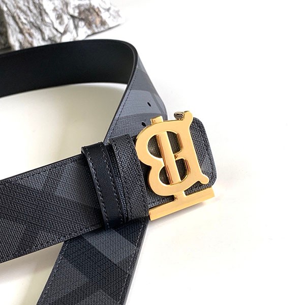 入手困難 バーバリー 偽物 リバーシブル チャコールチェック&レザー TBベルト Bag88100