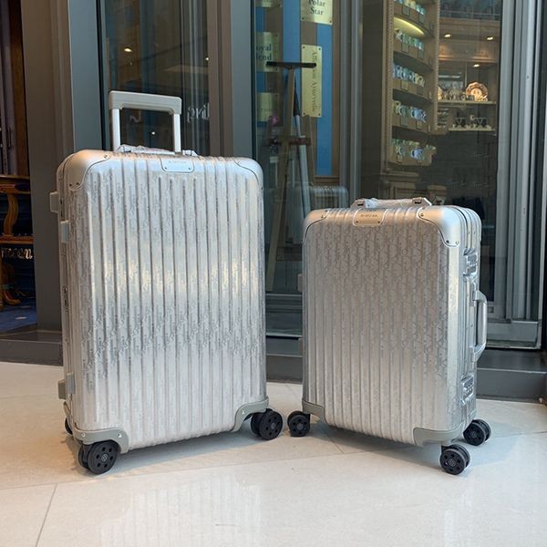 人気!ディオール×RIMOWA 偽物 トランク キャリーケース ブルー 1DRTR003YWX