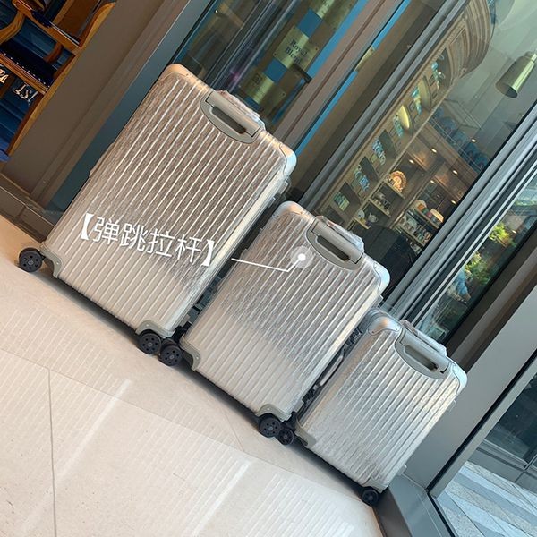 人気!ディオール×RIMOWA 偽物 トランク キャリーケース ブルー 1DRTR003YWX