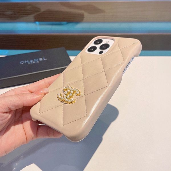 目を惹くカラー☆シャネル iPhone13 コピー/14Proケース shl73805