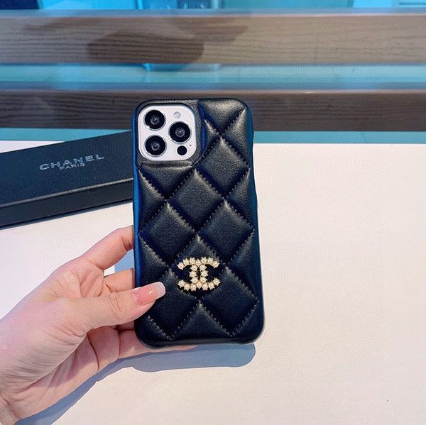 目を惹くカラー☆シャネル iPhone13 コピー/14Proケース shl73805