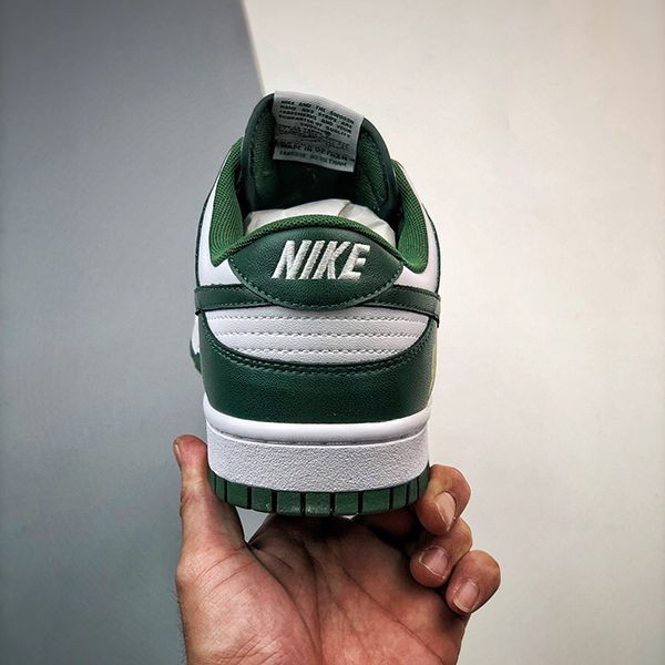 ナイキ DUNK LOW TEAM GREEN ダンク 偽物 ロー チームグリーン