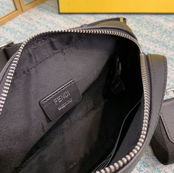 激安価格!フェンディ カメラショルダーバッグ スーパーコピー fed40251