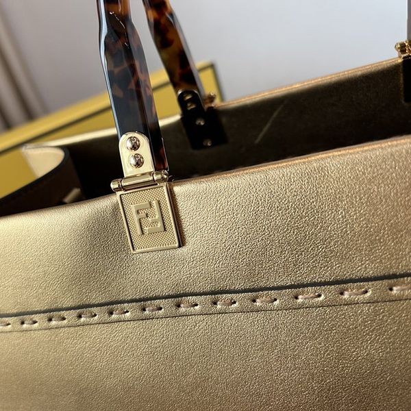 激安価格!フェンディ サンシャイン ミディアム レザー 偽物ショッパーバッグ fey17911
