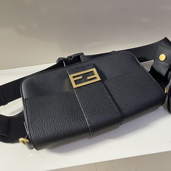 激安価格!フェンディ マイクロ フラット バゲット レザー バッグ 偽物 fed13953