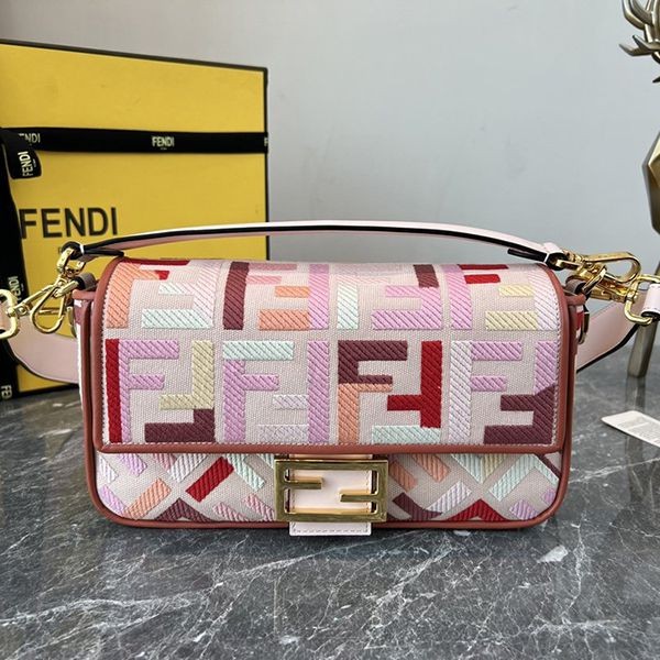超希少!フェンディ バゲットFF刺繍 ハウンド 偽物 ショルダーバッグ feh25658