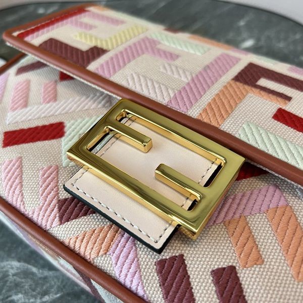 超希少!フェンディ バゲットFF刺繍 ハウンド 偽物 ショルダーバッグ feh25658