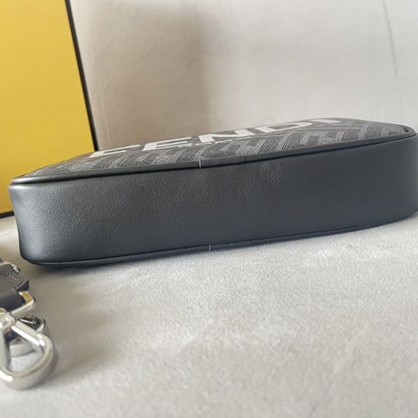 フェンディ ROMA FFファブリック カメラケース コピー feg56072