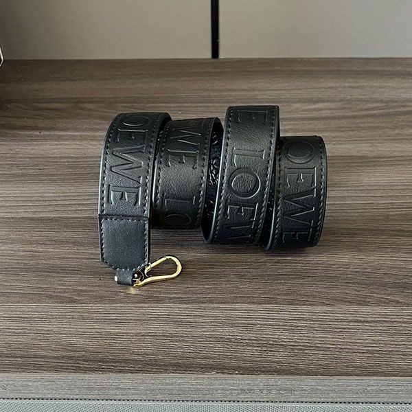 ロエベ ストラップ 偽物 サテンカーフ ロゴ型押し loo70530