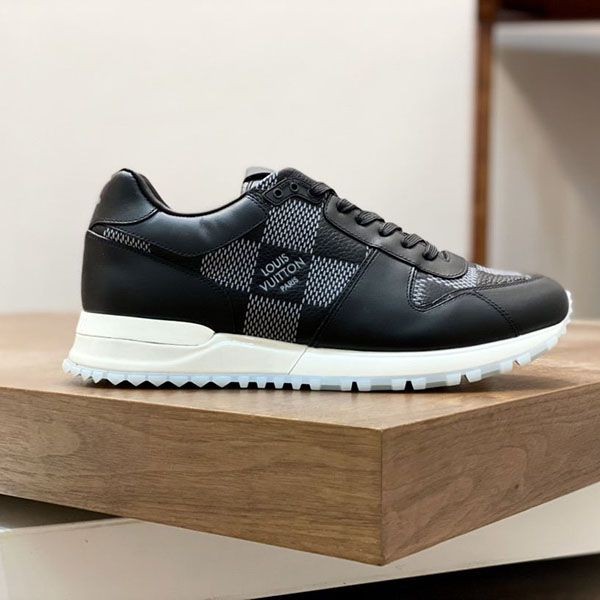 ルイヴィトン ランアウェイ ライン スニーカー コピー vua70991