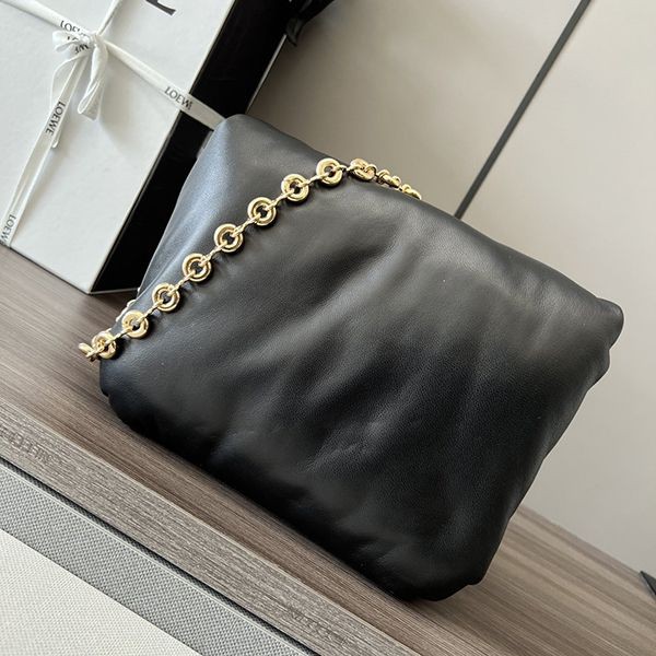 超希少!ロエベ Goya Puffe ナッパ ラムスキン 偽物 ショルダーバッグ lok49250