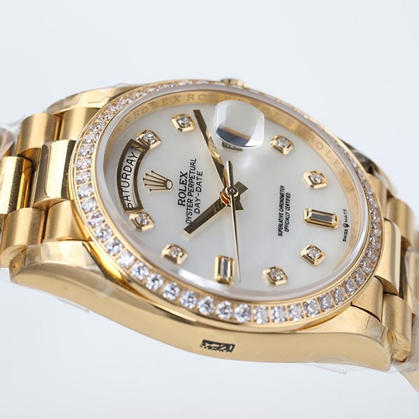 ロレックス 時計 スーパーコピー デイデイト ホワイト 36mm ros09982