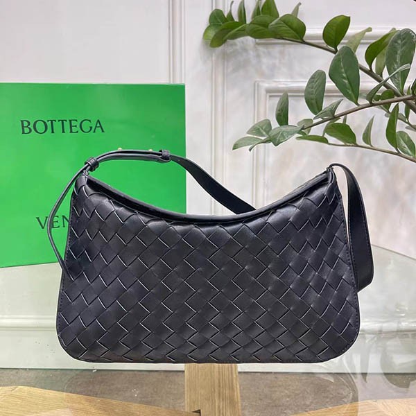 ボッテガヴェネタ 偽物 フラップ レザー ハンドバッグ boh67863