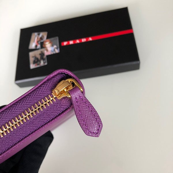 プラダ サフィアーノレザー ジップアラウンド長財布 puj06536