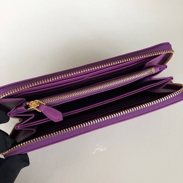 プラダ サフィアーノレザー ジップアラウンド長財布 puj06536