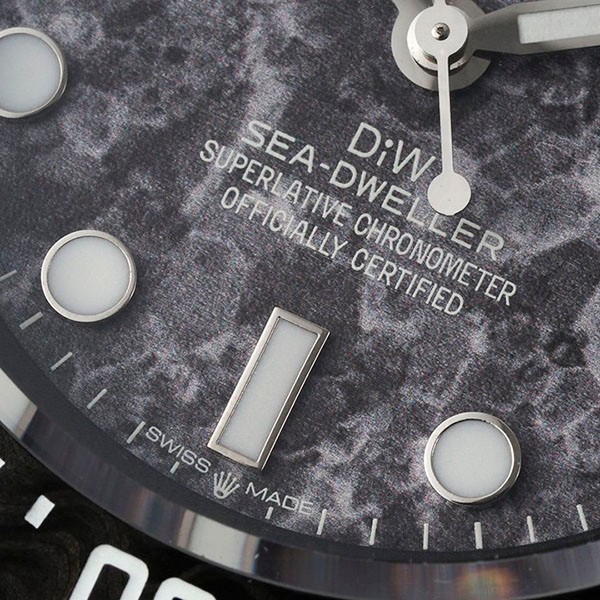 ロレックス DiW カーボン サブマリーナ 偽物