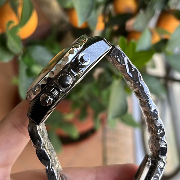シャネル J12 偽物 時計 41mm ブラック shb69702