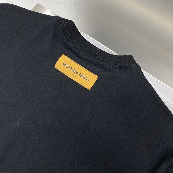 ★日本!!人気!ルイヴィトン NBA フロント&バック レタープリントTシャツ 偽物 vuf01348