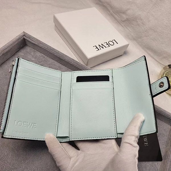 激安価格!ロエベ バーティカル ウォレット 偽物 スモール ミニ財布 lok39067